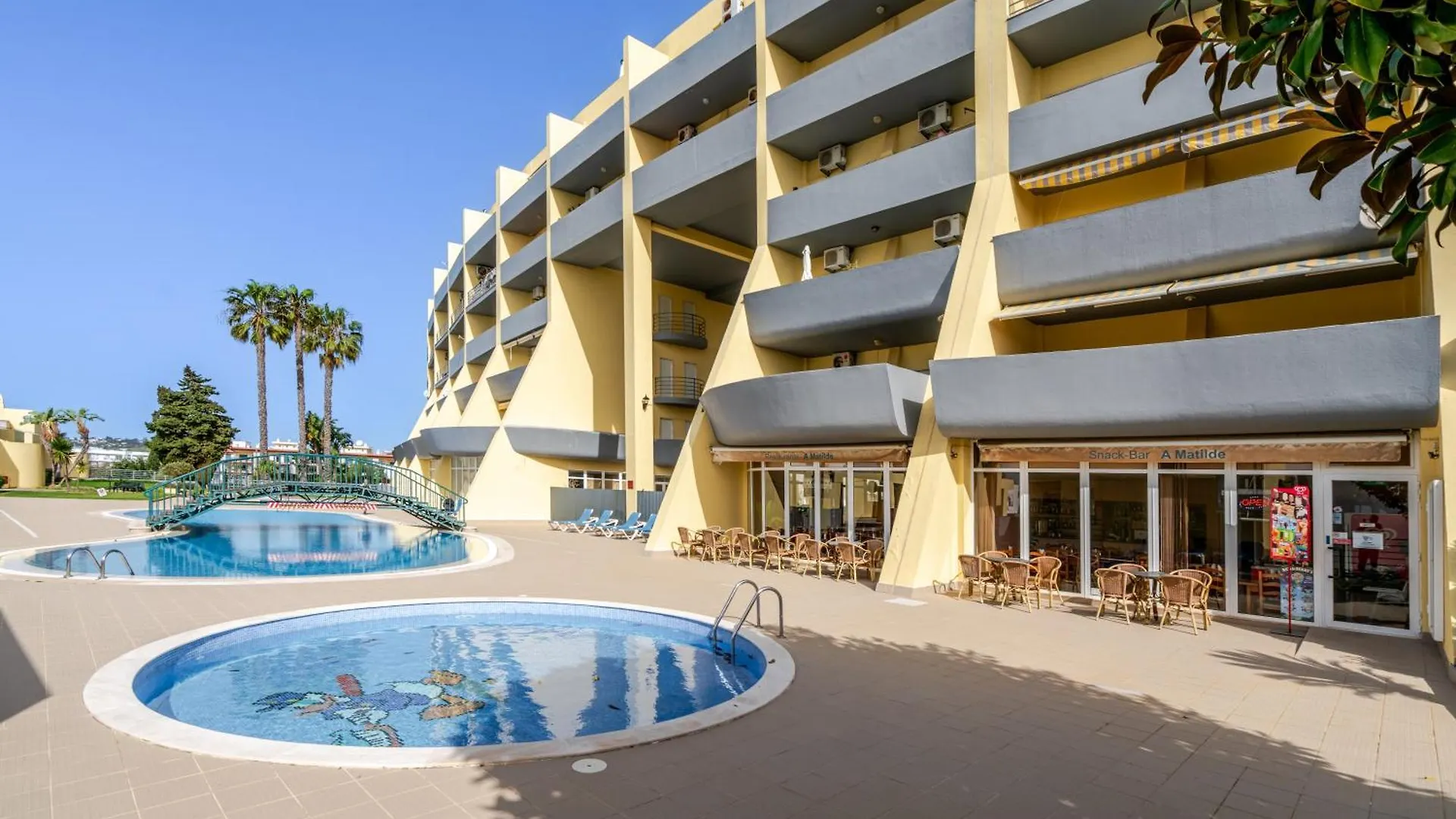 Lagos-Piscine Et Mer- Condominio Do Mar Lagos